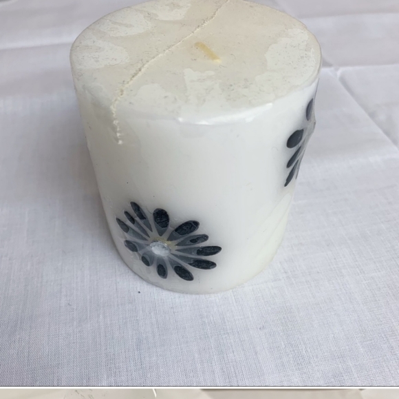 Bowring Candles Black Tea Light Candles | Bedazzled Flower Candle💕 - Picture 4 of 6